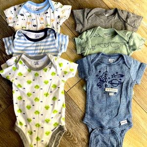 Gerber Boy Onsies 6 Piece Bundle, Size NB